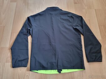 Chlapčenská športová bunda zn. Nike, veľ. 128/137 - 4