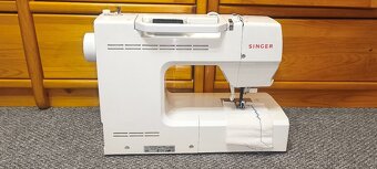 Predám šijací stroj Singer 7462+príslušenstvo - 4