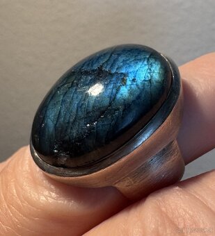 Masívny strieborný prsteň 925 s labradoritom - 4