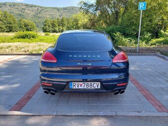 Porsche Panamera S - 4