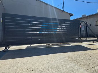 Samonosná brána - 4