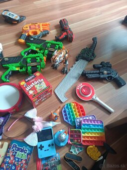 Rôzne hračky/drobnosti - 4