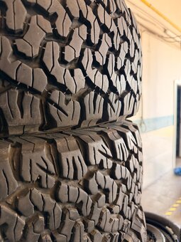 Predám 4ks offroad pneumatík značky BFGOODRICH - 4