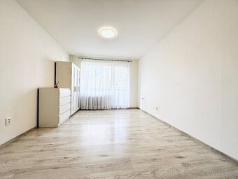 1 IZBOVÝ BYT S BALKÓNOM - DOLNÝ KUBÍN - 4