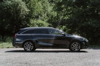 Kia Ceed SW 1.5 T-GDi Platinum - 4