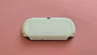 PS Vita 1000 wifi OLED biela - 4