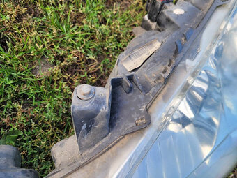 PEUGEOT 307 SVETLA - 4