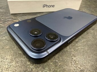 Apple iPhone 17 Pro Max 512GB Deep Blue - 4