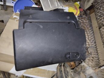 Odkladacia schránka Opel Vectra b - 4