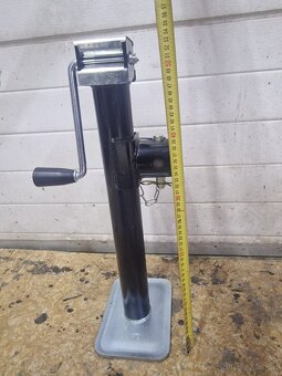 Oporna noha na vlecku, prives - 4