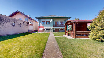 Pekný, veľký rodinný dom v obci Blatné - 4
