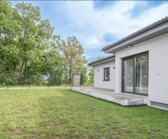 Elegantná novostavba RD s dvojgarážou v Suchohrade - 4