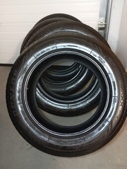 Predám letné pneumatiky Dunlop 235/60 R18 - 4