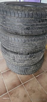 Gumy 215/65/16 H - 4
