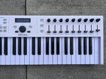 Predám MIDI klávesnicu Arturia KeyLab 49 - 4