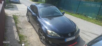 Lexus is 220d - 4