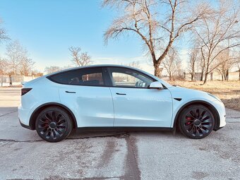Tesla Y Performance - 4
