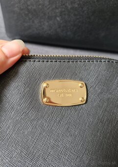 NOVA Michael Kors kozmeticka taska a cierno zlata kabelka - 4