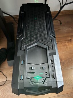 Herny PC + HyperX sluchadla a Studiovy mikrofon - 4