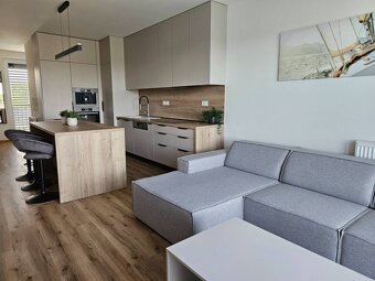 Prenajmeme nadštandardný 3-izbový byt, Kollárova ulica, Vráb - 4