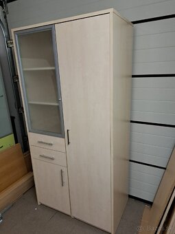 Skriňa, skrine, vitrína. - 4