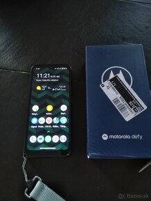 Motorola Defy - 4
