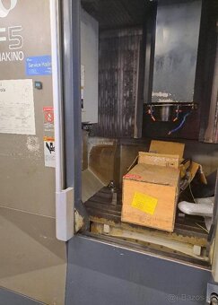 Obráběcí centrum (vertikální) MAKINO F5 - 4