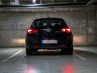 Opel Astra J 1.7 CDTi 2010 - 92 kW (245 000 km) - 4