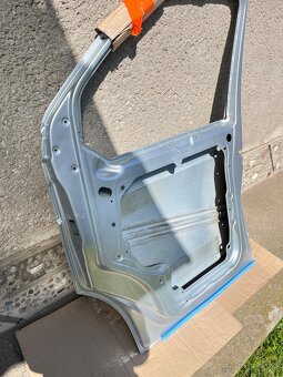 Pravé predné dvere VW transporter T5 + predný nárazník - 4