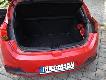 Kia ceed 1,4 cvvt 73kw 6m MY2015 GOLD - 4