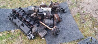 BMW 530, diesel, e-39-náhradné diely - 4