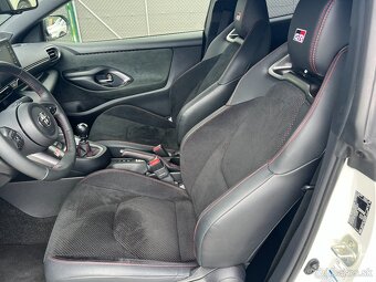 Toyota Yaris 1.6 Turbo GR Four 4WD --2023-- - 4