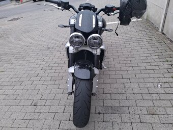 Triumph Rocket 3 - 4