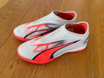 Detske halovky Puma UTRA MATCH LL IT + Mid Jr velkost 38.5 - 4