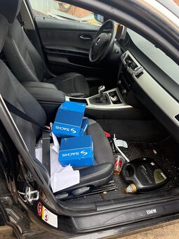 BMW e90 320D 130kw NEPOJAZDNÉ - 4