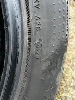 Predám pneumatiky 215/55 r18 letné - 4