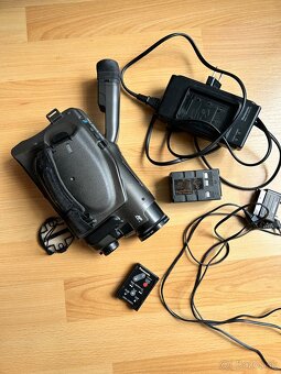 VideoKamera Panasonic RX7 - 4