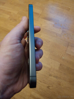 Samsung Galaxy S24 128GB Black výborný stav - 4
