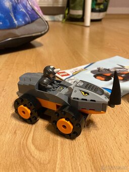 Lego Marvel Spidey amazing friends Hulk vz. Rhino - 4