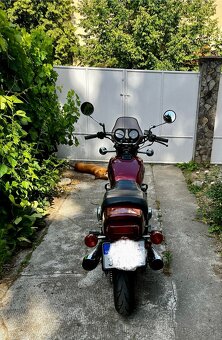Suzuki GS 550 - 4
