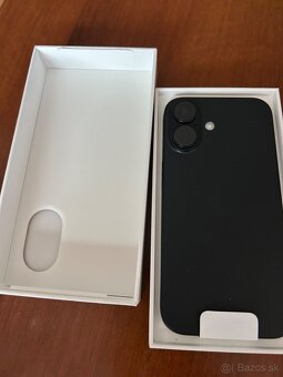 Predám iPhone 16 128g Black - 4