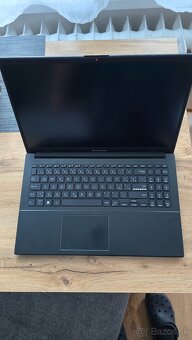Asus Vivobook E1504GA - 4