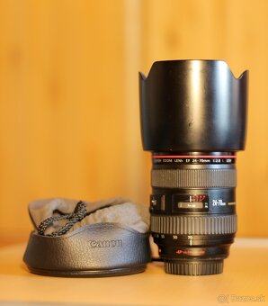 Canon EF 24-70mm f/2.8 L - 4
