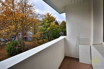 Ponúkame na predaj veľký 2-izbový byt vo Vrakuni - 4