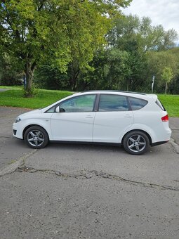 Výborné rodinné auto na predaj - 4