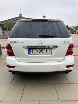 Mercedes-Benz ML320 - 4