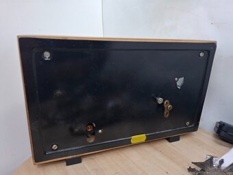 Predám funkčné hodiny MAJAK s barometrom a teplomerom 38 € - 4