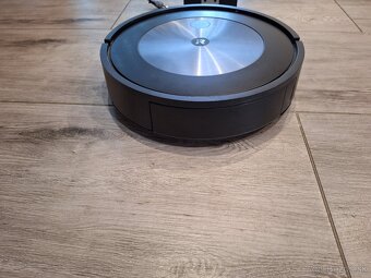 Predam roboticky vysavac Irobot J7 - 4