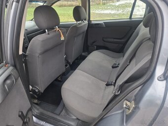 Opel Astra 1,4 benzín - 4