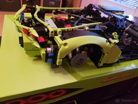 LEGO Technic 42115 Lamborghini Sian - 4